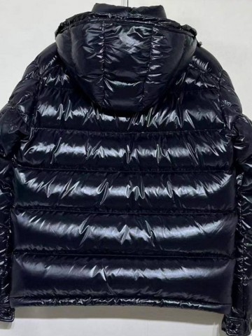 Пуховик Moncler