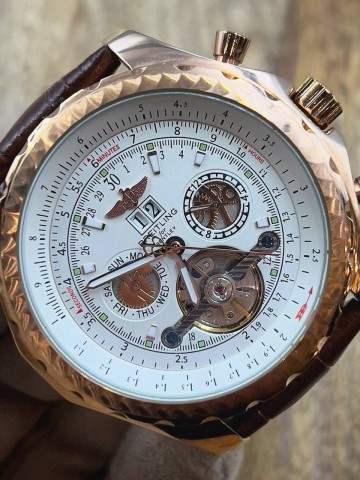 Часы Breitling