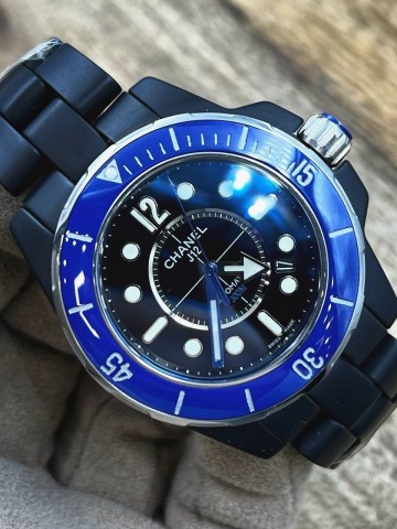 Часы CHANEL
