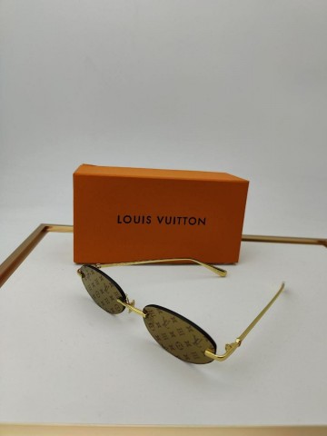 Солнцезащитные очки Louis Vuitton