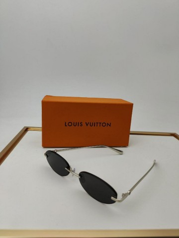 Солнцезащитные очки Louis Vuitton