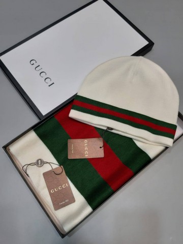 Комплект шапка и шарф Gucci