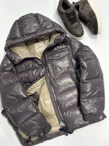 Пуховик Moncler