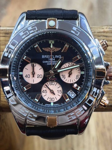 Часы Breitling