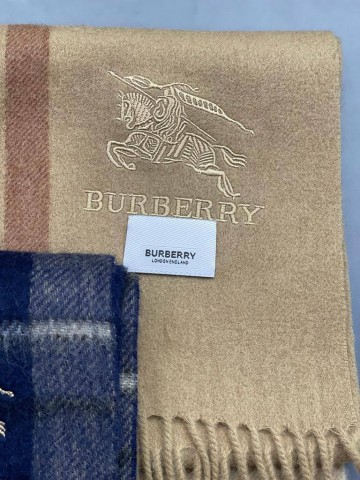 Шарф Burberry