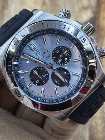 Часы Breitling