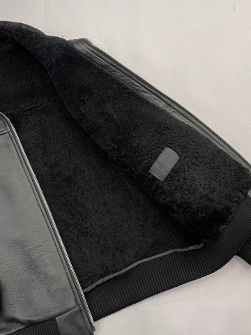 Кожаная куртка Prada