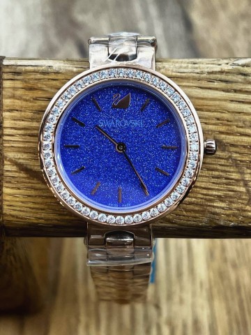 Часы Swarovski
