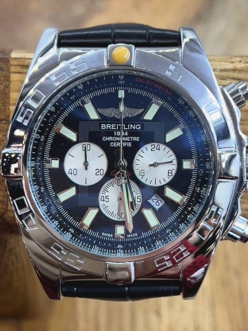 Часы Breitling