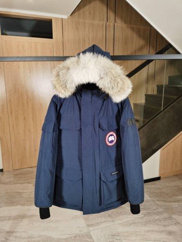 Пуховик Canada Goose