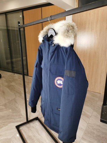 Пуховик Canada Goose