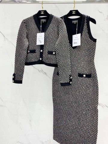 Платье CHANEL