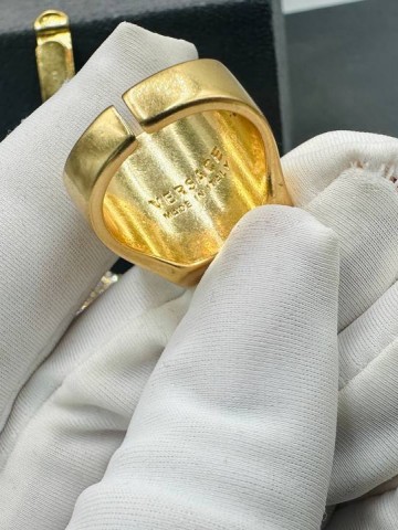 Кольцо Versace
