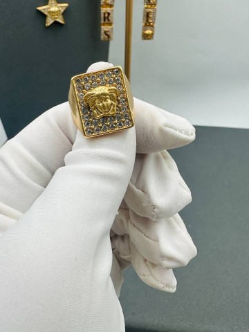 Кольцо Versace