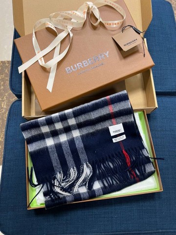 Шарф Burberry