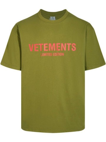 Футболка Vetements