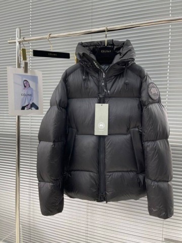 Пуховик Canada Goose