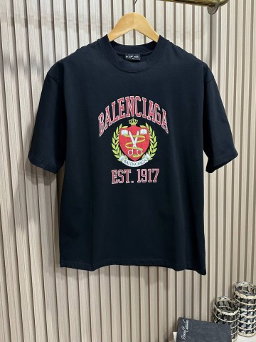Футболка Balenciaga