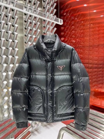 Пуховик Prada