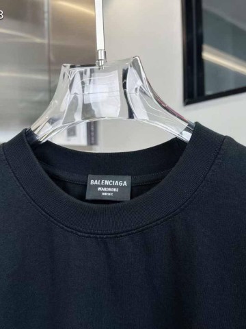 Футболка Balenciaga