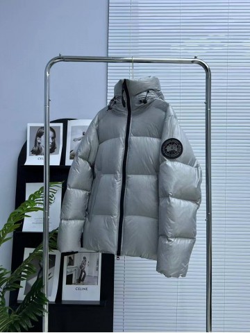 Пуховик Canada Goose