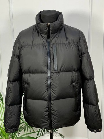 Пуховик Moncler