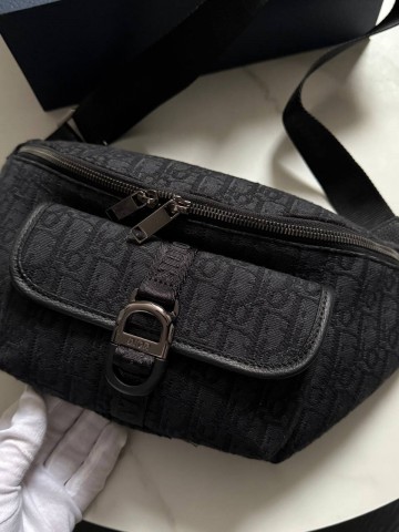 Поясная сумка Christian Dior