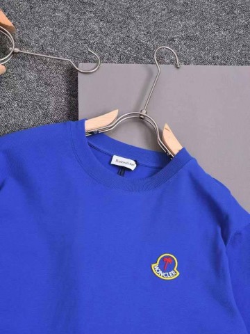 Футболка Moncler