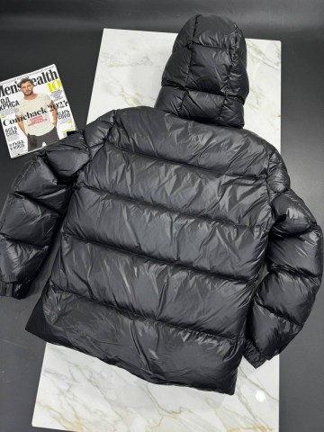 Пуховик Moncler