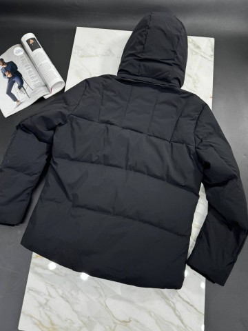 Пуховик Kiton
