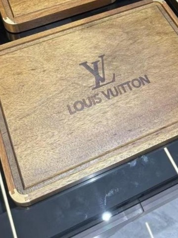 Поднос Louis Vuitton