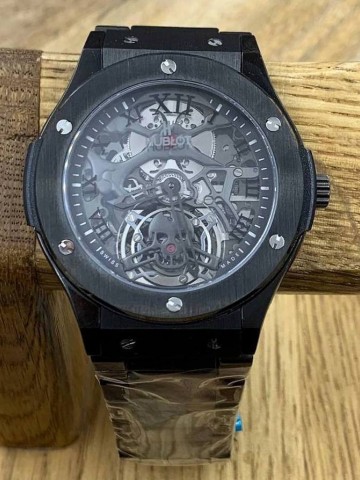 Часы Hublot