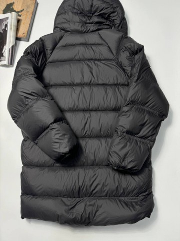 Пуховик Moncler