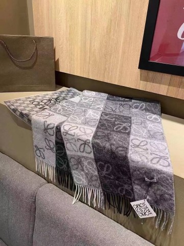Шарф Loewe