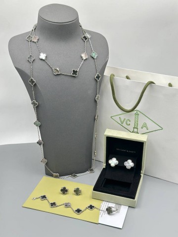 Бусы Van Cleef & Arpels