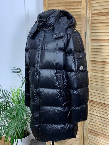Пуховик Moncler