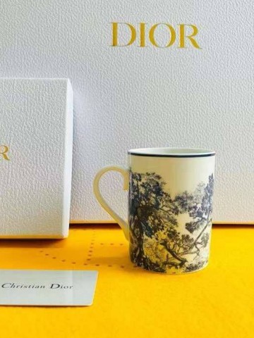 Кружка Dior