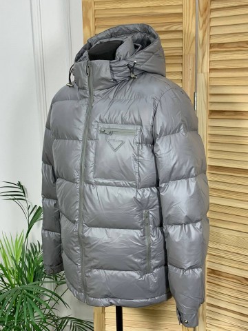Пуховик Prada