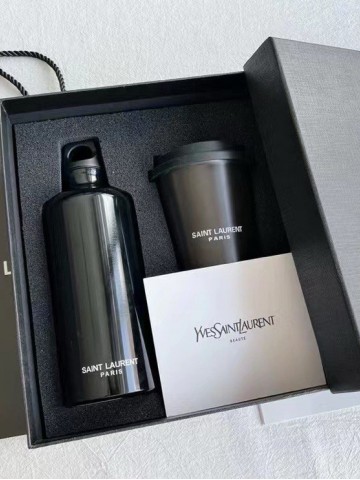 Набор Yves Saint Laurent (бутылка + стакан)
