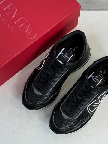 Кроссовки Valentino