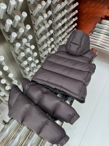 Пуховик-трансформер Moncler
