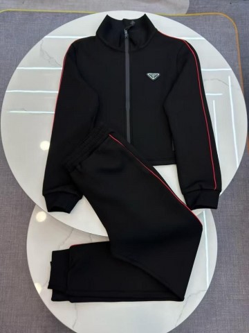 Костюм Prada