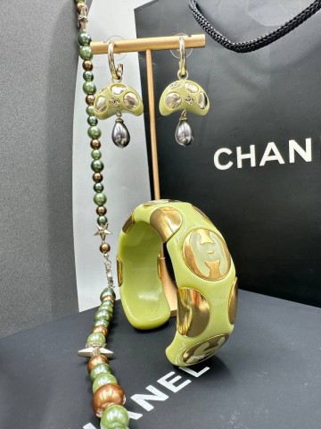 Серьги CHANEL