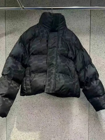 Пуховик Balenciaga
