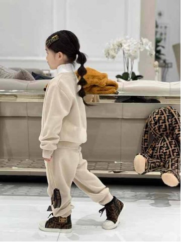 Костюм Fendi