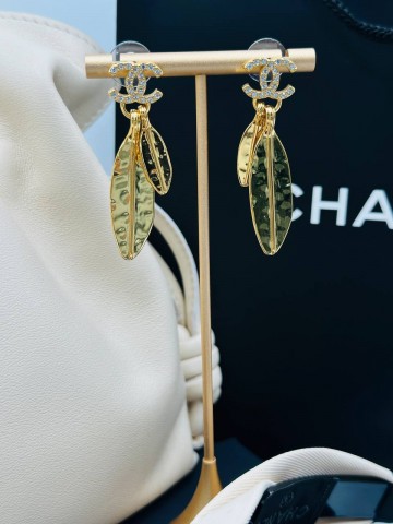Серьги CHANEL
