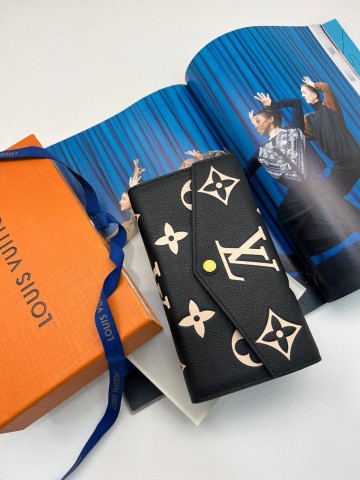 Кошелек Louis Vuitton