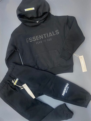 Костюм Essentials