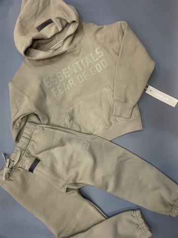 Костюм Essentials