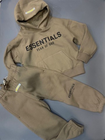 Костюм Essentials